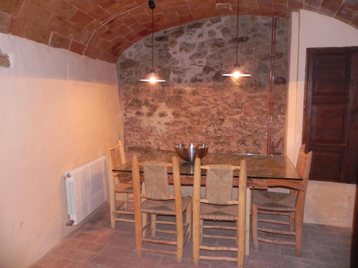 BAIX EMPORDÀ. Increíble casa en pueblo medieval Cruïlles Exterior foto
