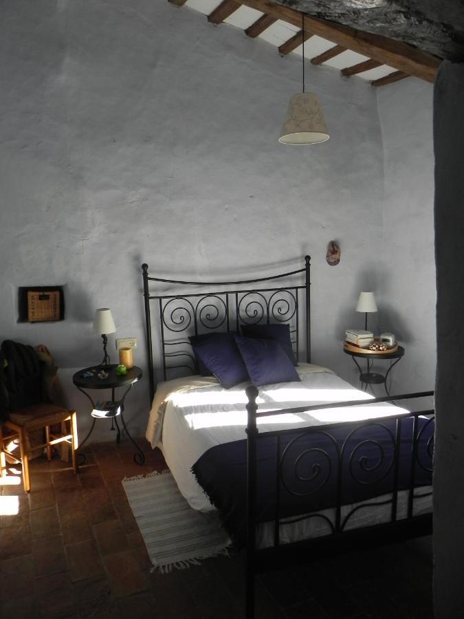 BAIX EMPORDÀ. Increíble casa en pueblo medieval Cruïlles Exterior foto